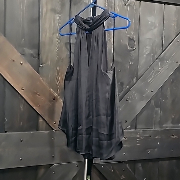 Very nice fancy elegant banana republic.Size, extra large top - Picture 1 of 3